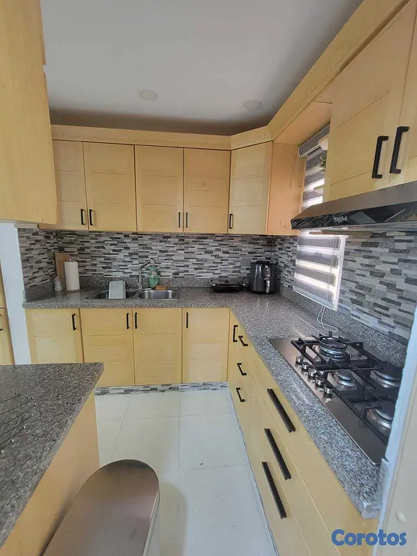 apartamentos - SE VENDE DE OPORTUNIDAD APARTAMENTO AMUEBLADO DE 3 HABITACIONES 1 PARQUEO  3