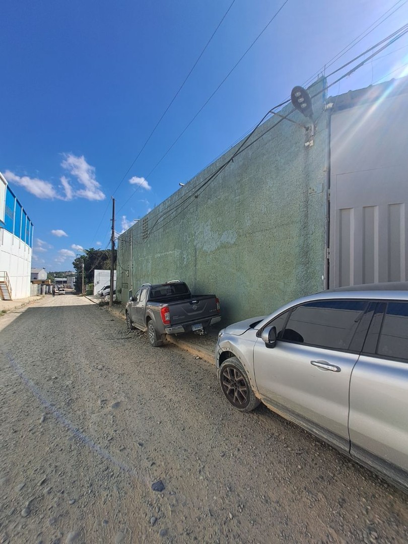 otros inmuebles - Nave 800 mts  proximo al km 16 aut Duarte
 1