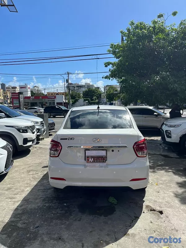 carros - Hyundai GrandI10 SDN 2015 8