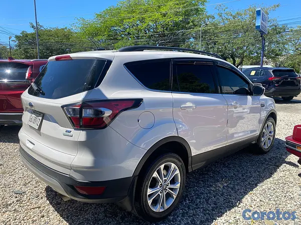 jeepetas y camionetas - FORD ESCAPE SE 2017 5