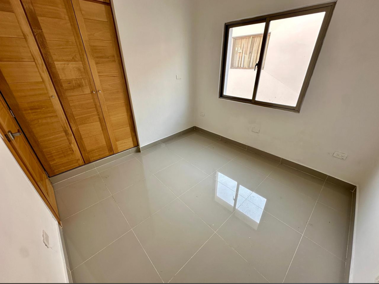 casas - venta de casa en proyecto cerrado autopista de san isidro prado oriental  6