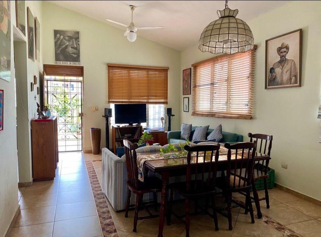 casas - Casa Colonial en Zona Gazcue Dos niveles Seis habitaciones en Venta 8