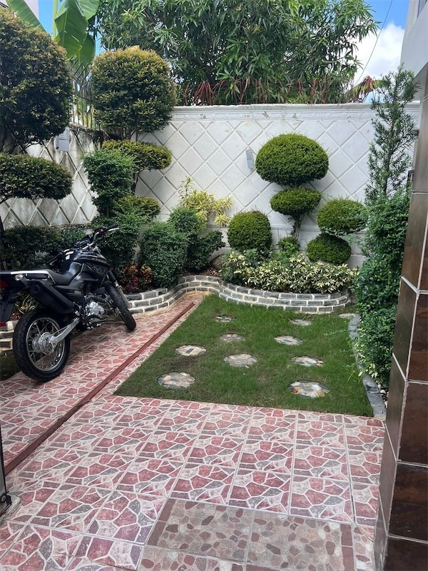 casas - Venta de casa en la carretera mella zona oriental Santo Domingo este  5