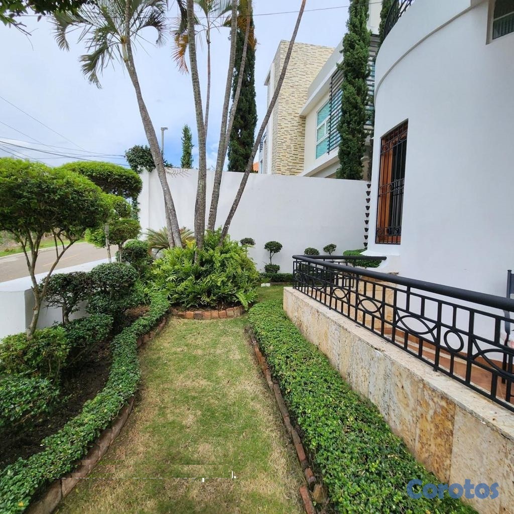 casas - Elegante residencia, máximo confort en Santiago 10