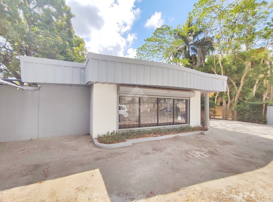 oficinas y locales comerciales - LOCAL 120MTS2 CARRETERA LUPERON GURABO SANTIAGO  7