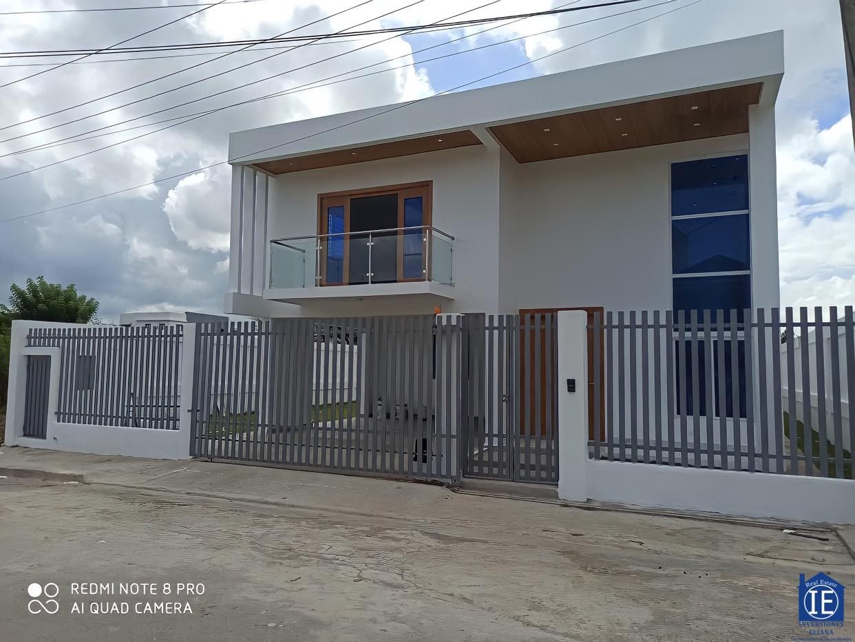 casas - Casa En Construcc., 4 Hab, 4 Baños, 320 MTS de Const., 452 Solar,Piscina y Patio