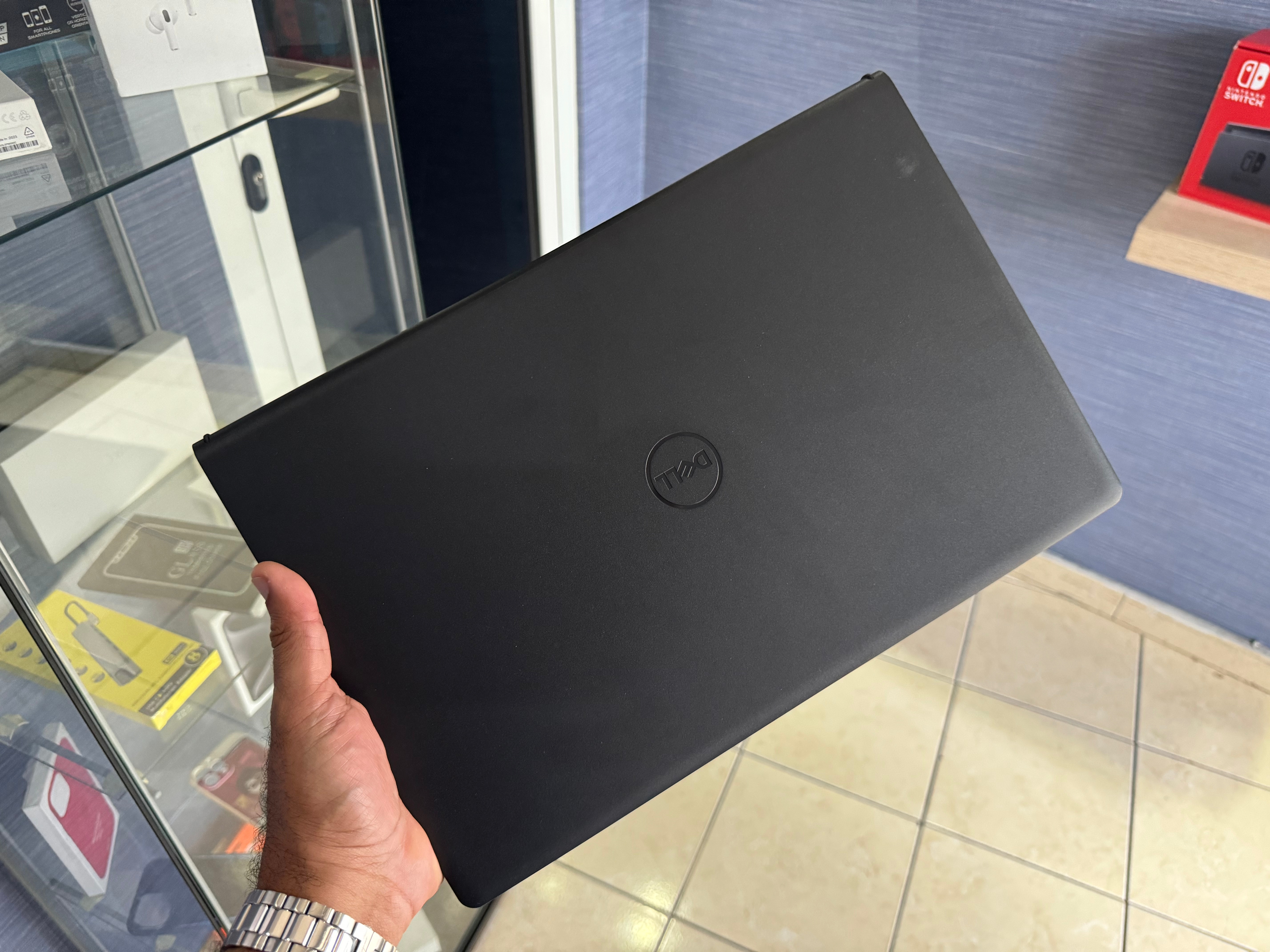 computadoras y laptops - PC Laptop DELL Inspiron 15-inch  intel i7 | 16GB R 4