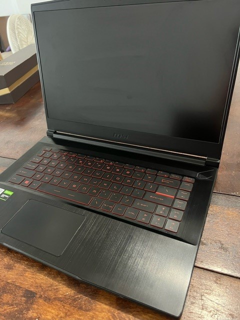 computadoras y laptops - Laptop Gaming MSI GF63 Thin 2