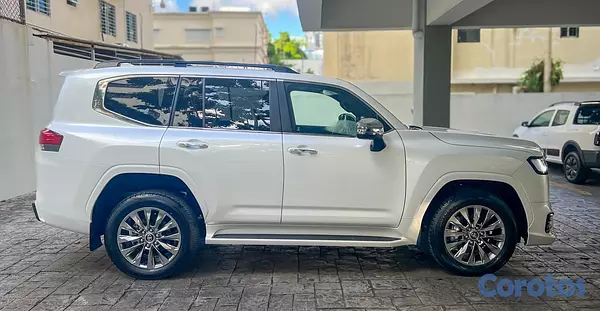 jeepetas y camionetas - Toyota Land Cruiser VXR 2026 2