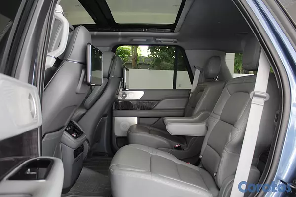 camiones y vehiculos pesados - Lincoln Navigator  8