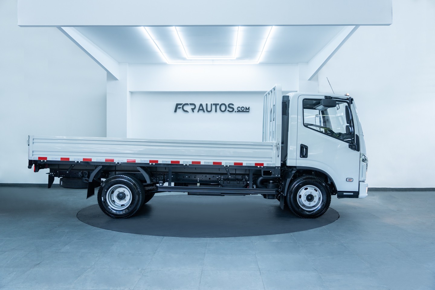 camiones y vehiculos pesados - MAXUS C300 2023 1
