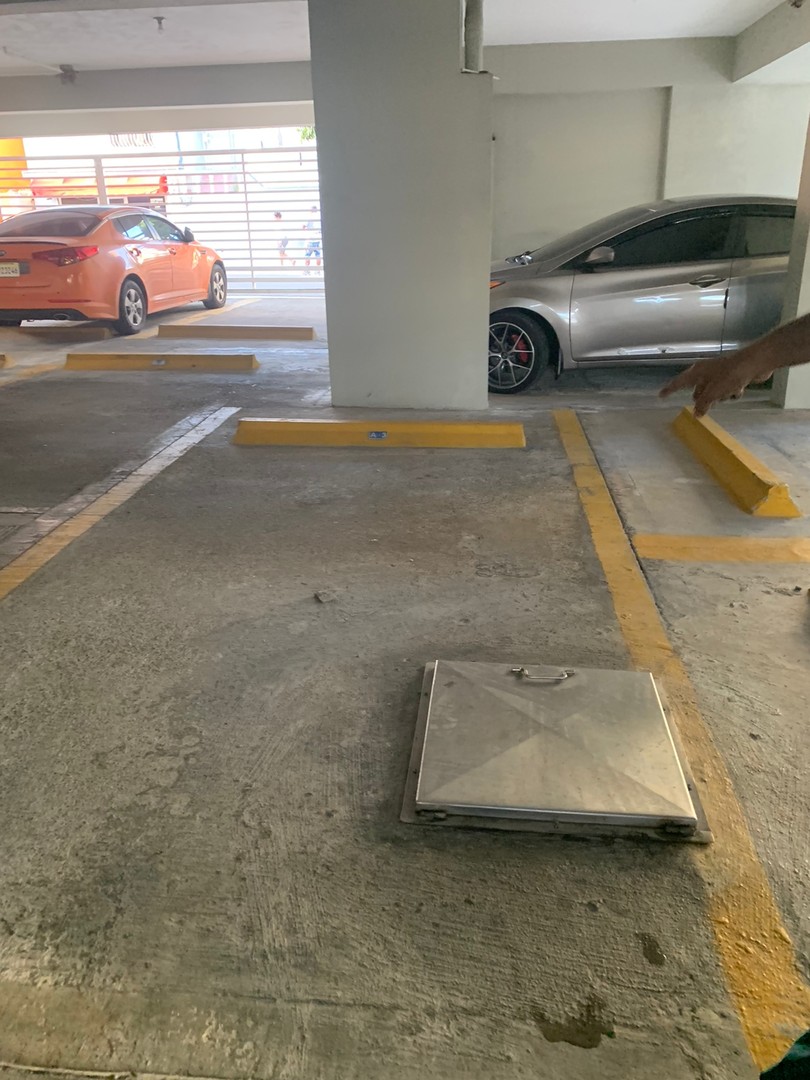 apartamentos - Gran Oportunidad 🚨Independencia📍🚨Apt 3hab, Balcón, sala, comedor, 2parqueos,  6