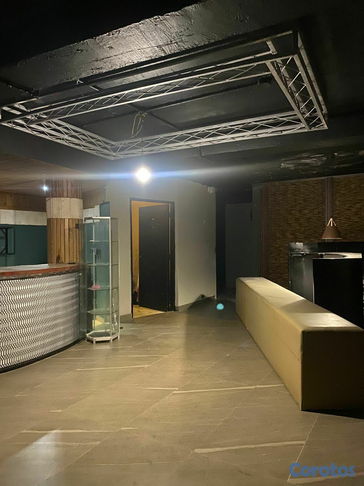 oficinas y locales comerciales - Alquiler Amplio Local Comercial, Zona Colonial 2