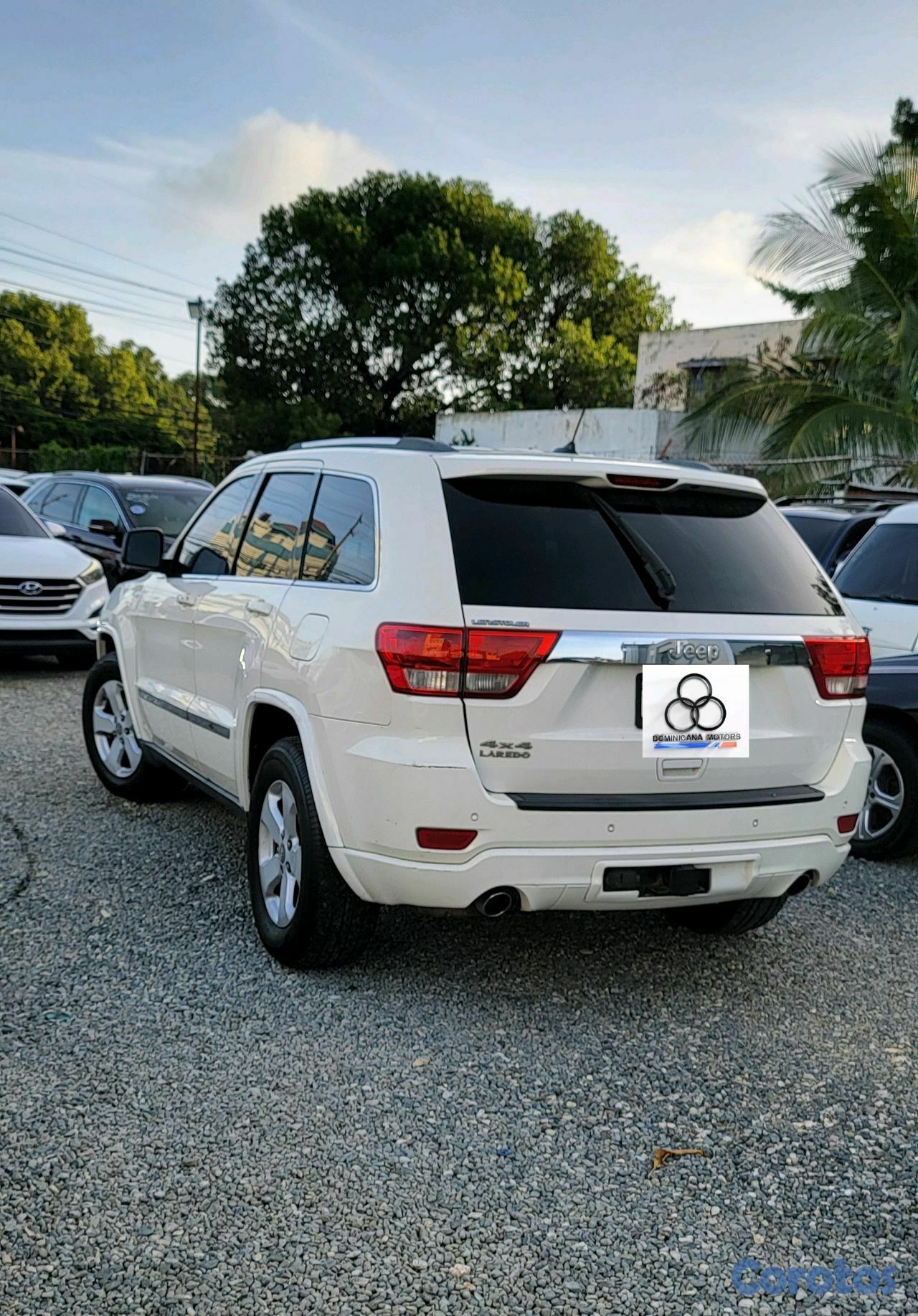 jeepetas y camionetas - JEEP GRAND CHEROKEE LAREDO 2011 7