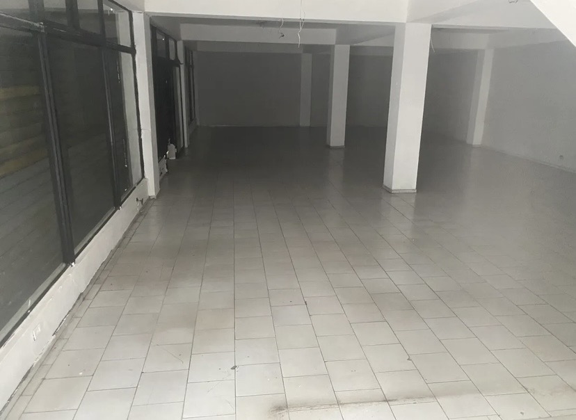 oficinas y locales comerciales - se alquila local  3