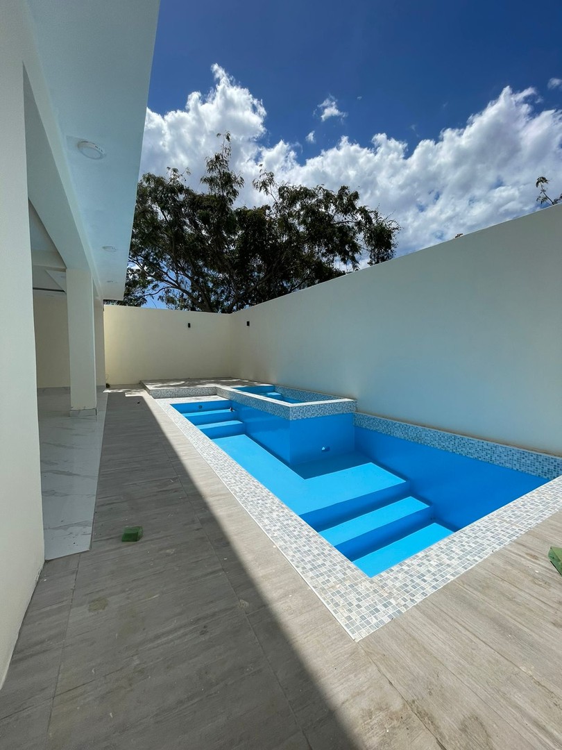 casas - Se vende casa de dos niveles en San Isidro 2