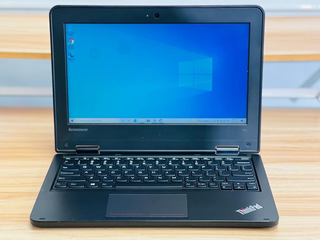 computadoras y laptops - Laptop Lenovo thinkpad 11e celeron 4GB ram 128GB SSD 