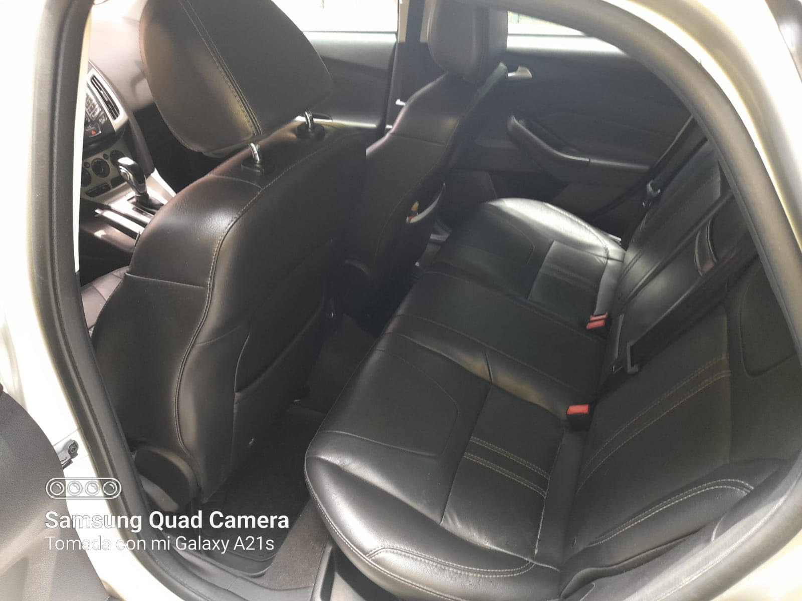 carros - Vendo Ford Focus, 2013, RD$295,000. Negociable  1