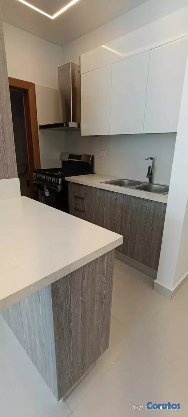 apartamentos - Se Alquila Amplio Apartamento en torre Moderna 7