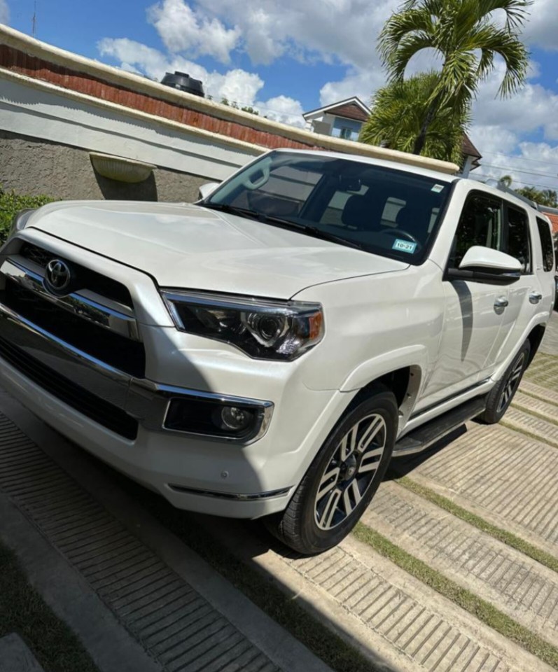 jeepetas y camionetas - Toyota 4runner limited 2018 0
