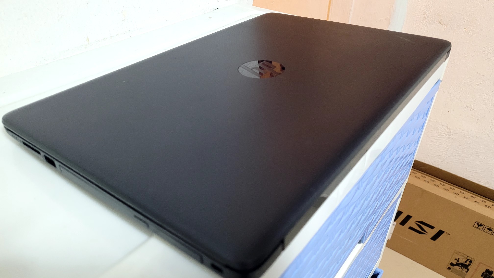 computadoras y laptops - Laptop hp negra 17 Pulg 7ma Gen Ram 8gb ddr4 Disco 256gb SSD Solido new 2