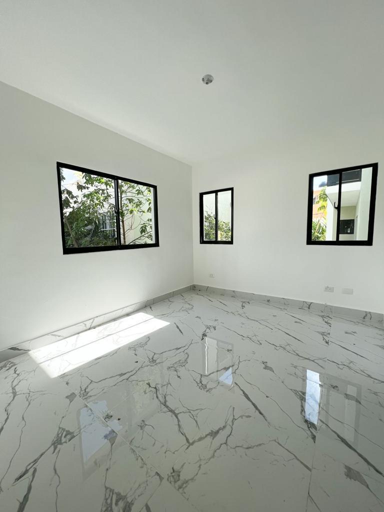apartamentos - Apartamento con Seguridad 24/7 en Llanos de Gurabo 8