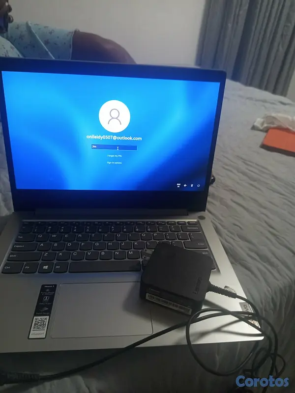 computadoras y laptops - El teclado tiene problemas todo lo demás excelente 4
