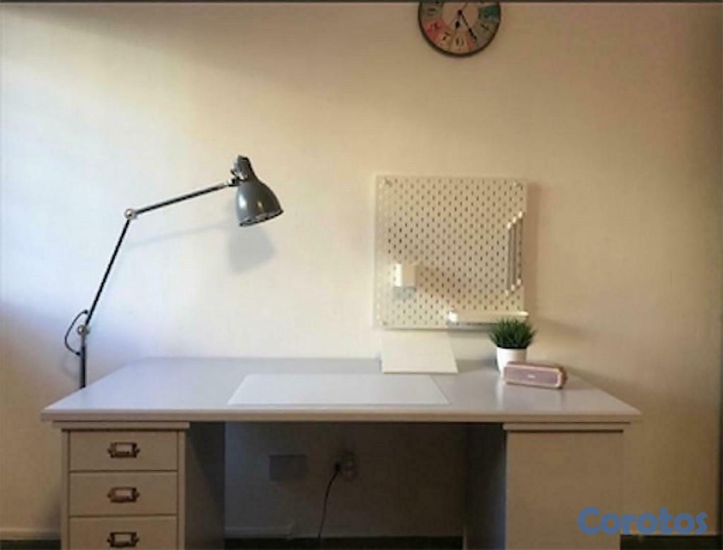 muebles y colchones - Escritorio gris 1