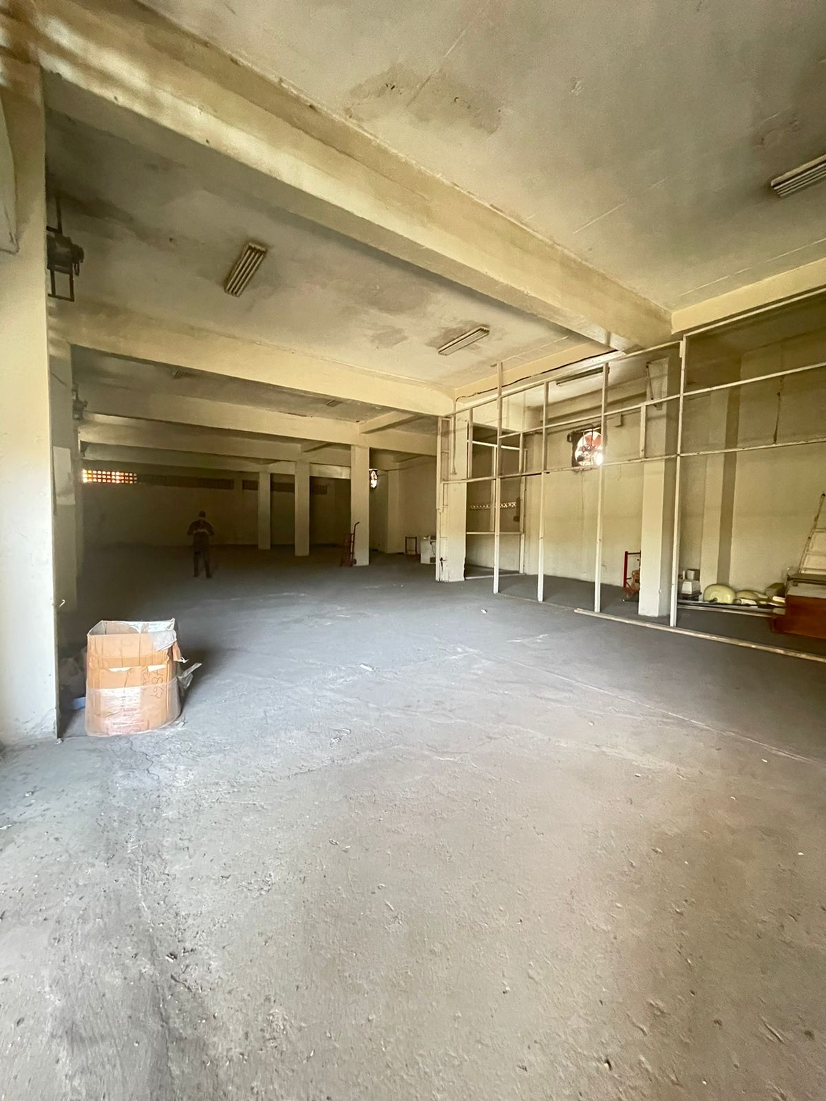 oficinas y locales comerciales - Alquilo o Vendo Nave Industrial en Herrera, Santo Domingo  0