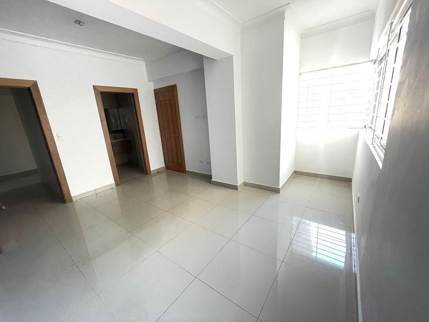 apartamentos - Espectacular apartamento en alquiler 2do nivel con terraza 2