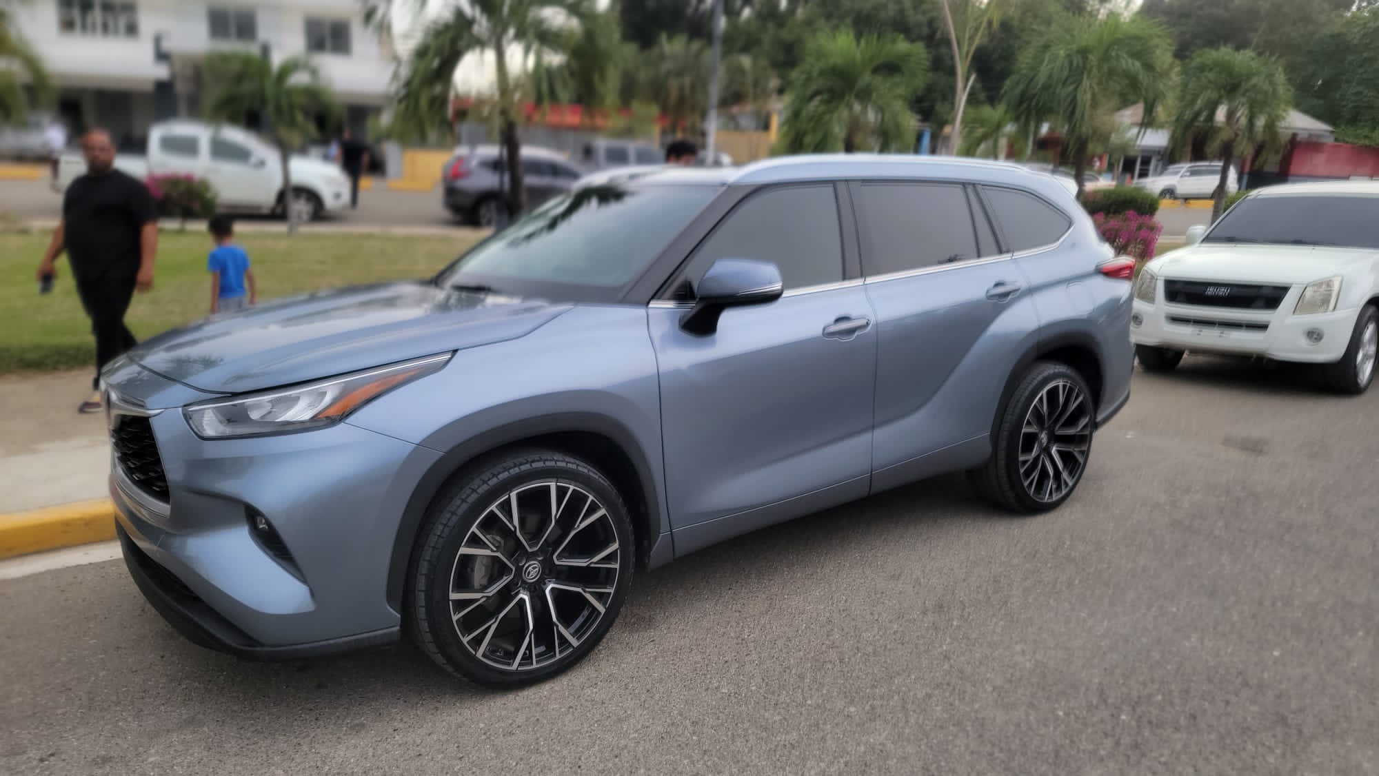 jeepetas y camionetas - Toyota higlander xle 2020 3