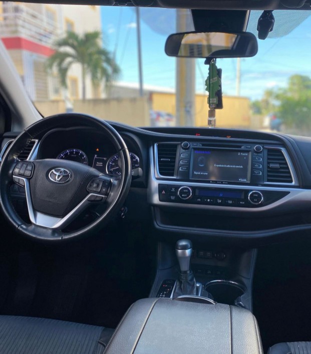 jeepetas y camionetas - Toyota higlander 2019 1