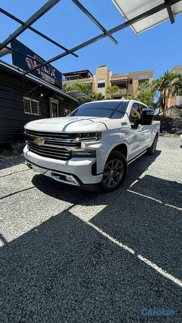 jeepetas y camionetas - Chevrolet Silverado High Country 2022 4