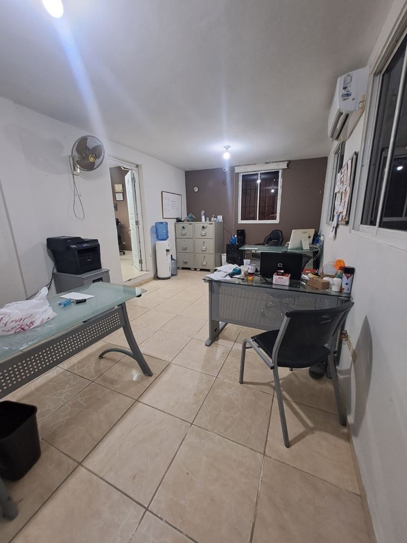 otros inmuebles - Nave 800 mts  proximo al km 16 aut Duarte
 4