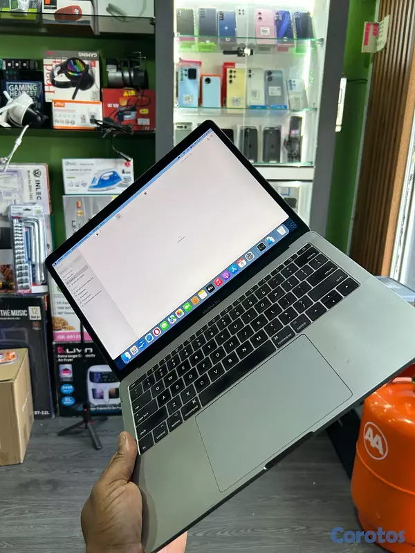 celulares y tabletas - MacBook 💻 2017 i7 512GB  4