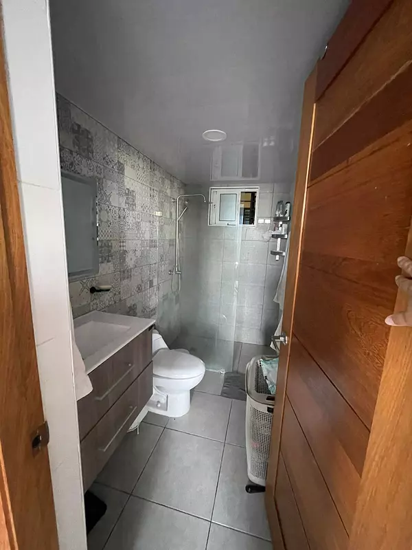 apartamentos - Apartamento 2do piso en los prados  4