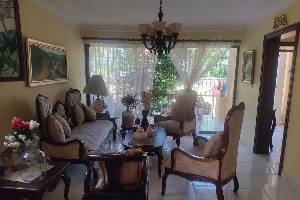 casas - Casa en Venta en Arroyo Hondo 5