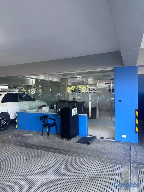 oficinas y locales comerciales - Local comercial en alquiler en el Millon 7