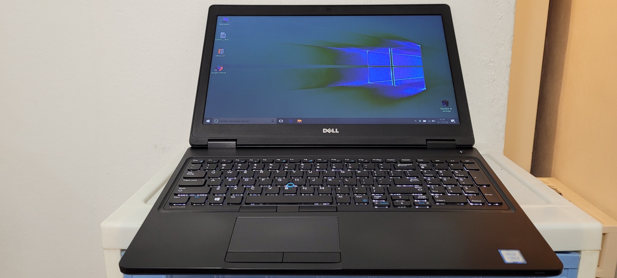 computadoras y laptops - Dell 5570 17 Pulg Core i7 6ta Ram 16gb ddr4 Disco 256gb SSD Doble Video Grafico