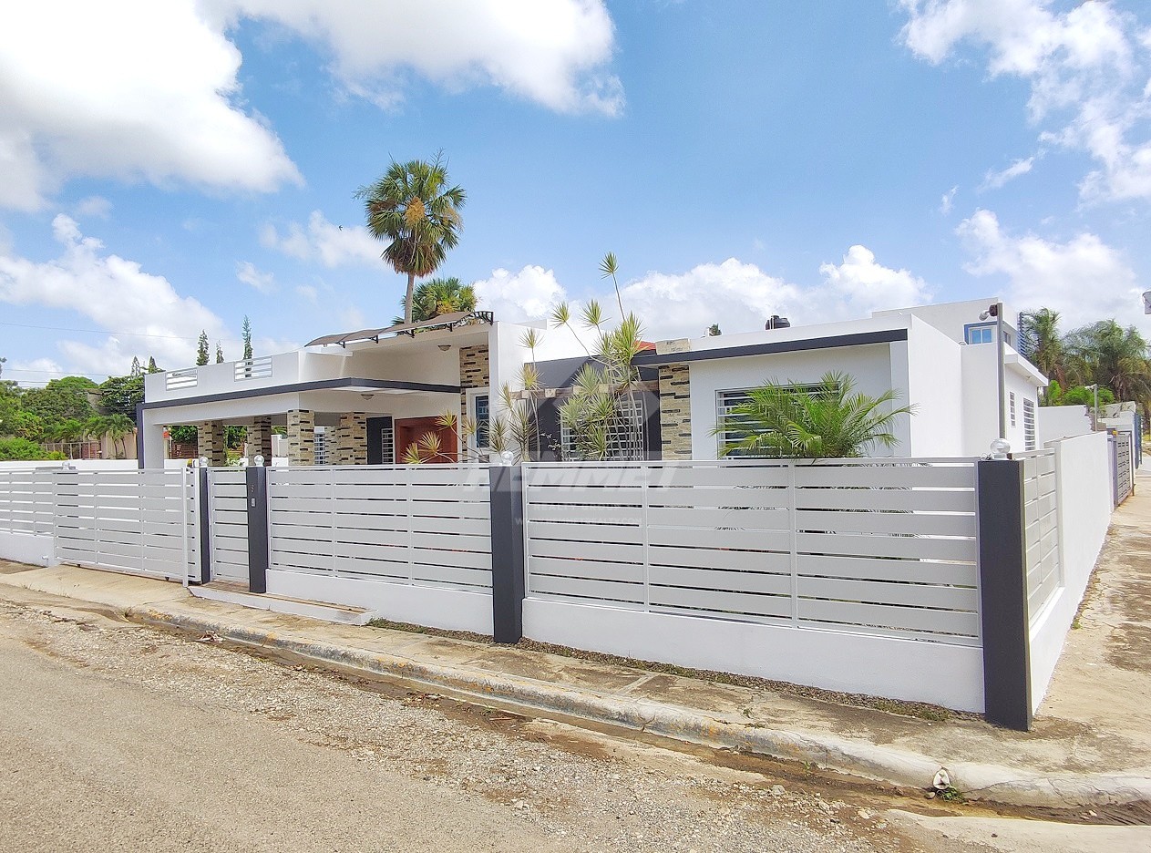 casas - CASA CON PATIO PROYECTO CERRADO EMPORIUM DORADO SANTIAGO 
