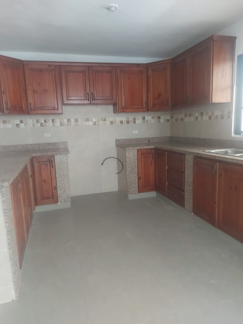 casas - Casa de dos niveles barata Autopista de San Isidro 4
