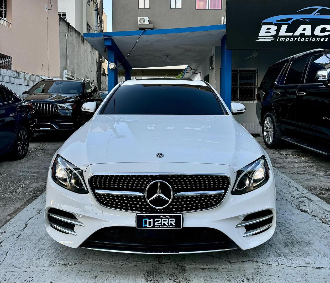 carros - Mercedes Benz E300 2017 1