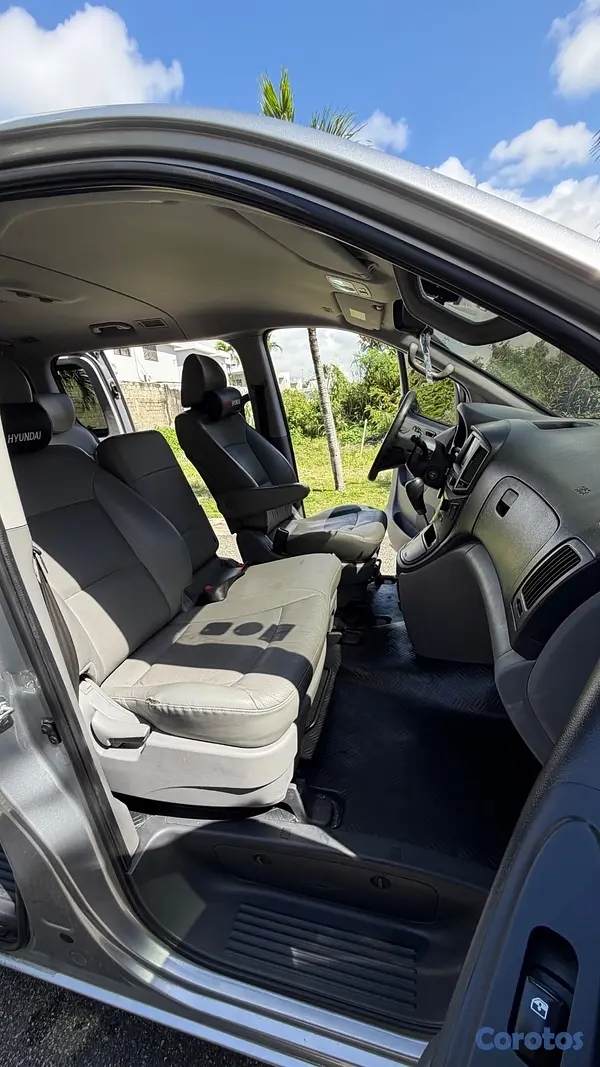otros vehiculos - Hyundai Grand Starex VGT 2019 turbo Diesel 12 pasa 3
