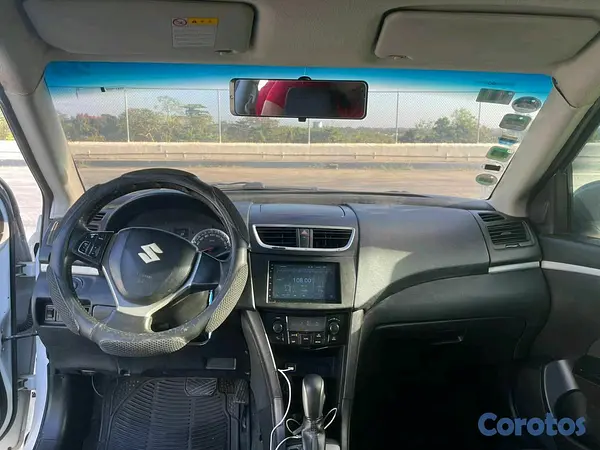 carros - Suzuki Swift 2011 Excelentes Condiciones 5
