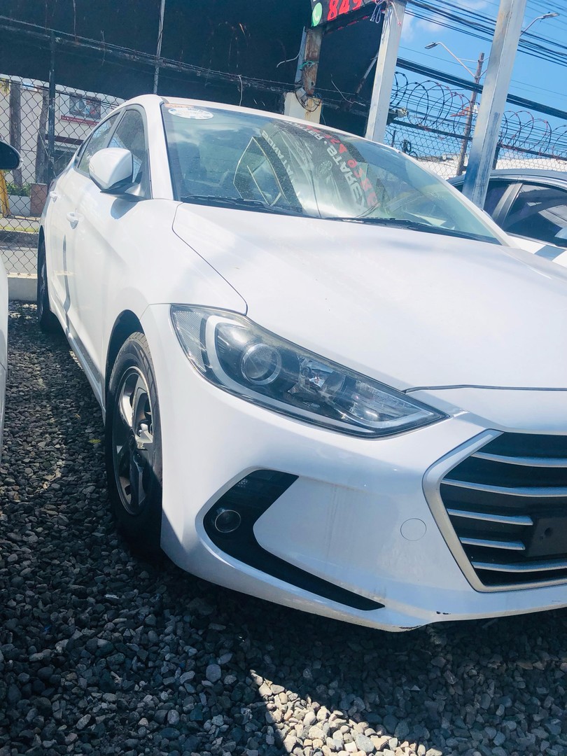 carros - HYUNDAI AVANTE 2018 BLANCA 4