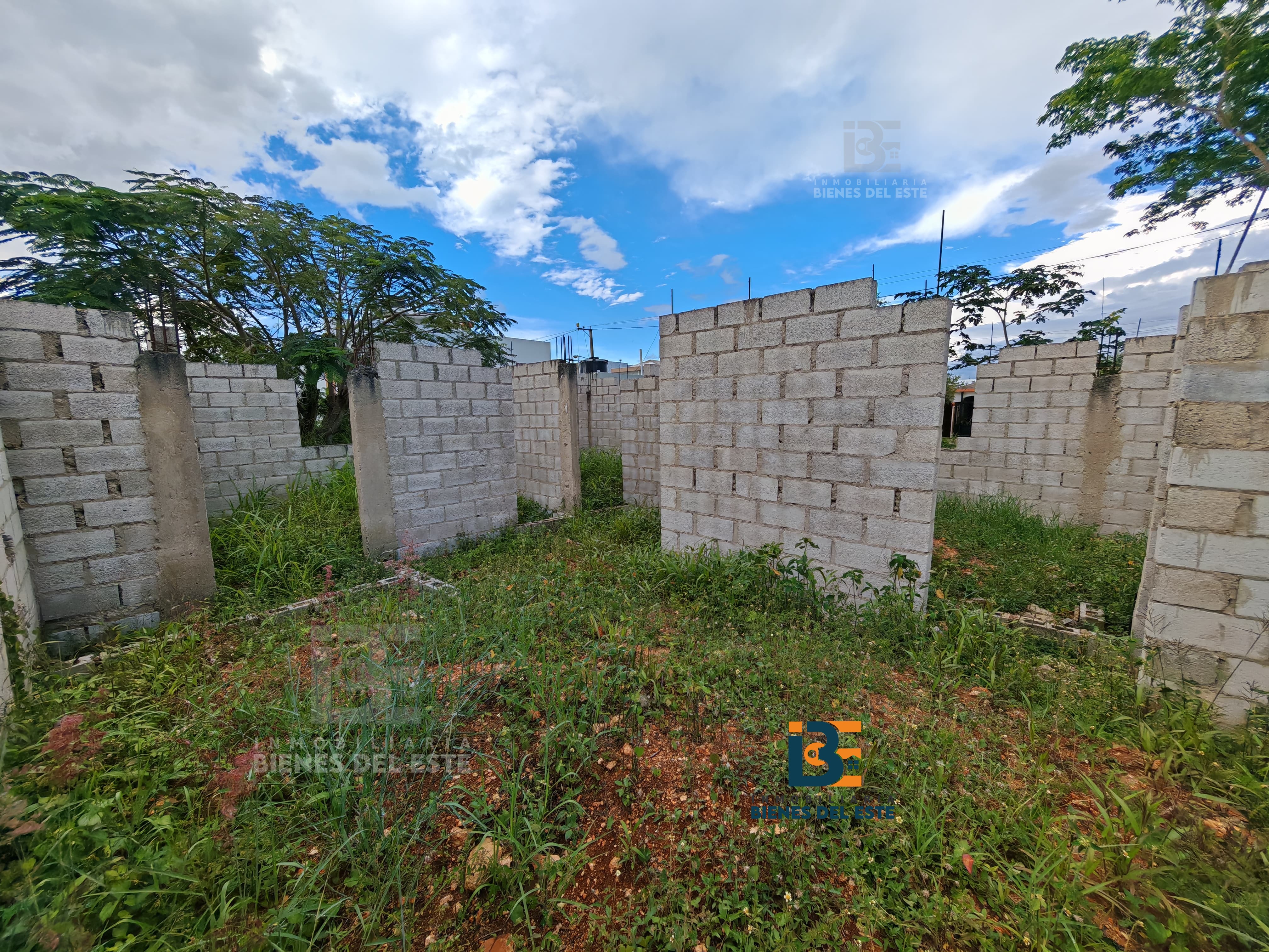 casas - Se Vende Mejora a` Nivel de Plato en Naime III 0