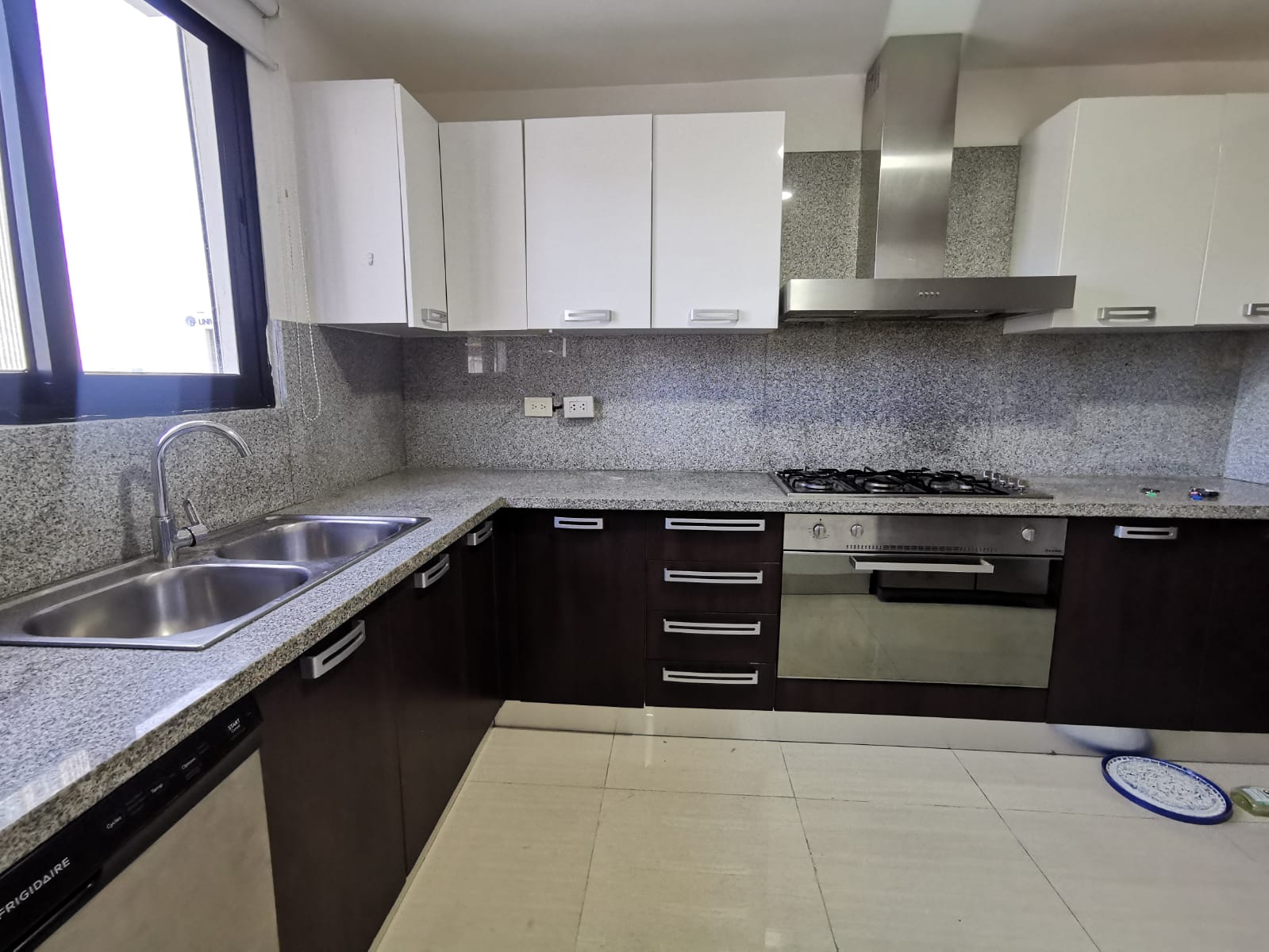 apartamentos - VENDO APARTAMENTO MODERNO CON 3 PARQUEOS PIANTINI y linea Blanca Incluida 8