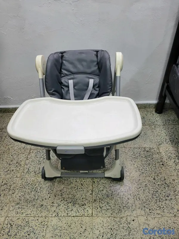 coches y sillas - silla 100
silla para comer 2500
canguro 600
 7