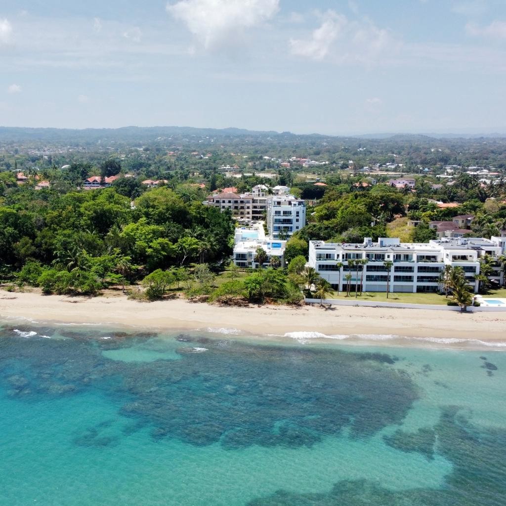 apartamentos - APARTAMENTO A PASOS DE LA PLAYA EN ZONA EXCLUSIVA DE SOSUA 
