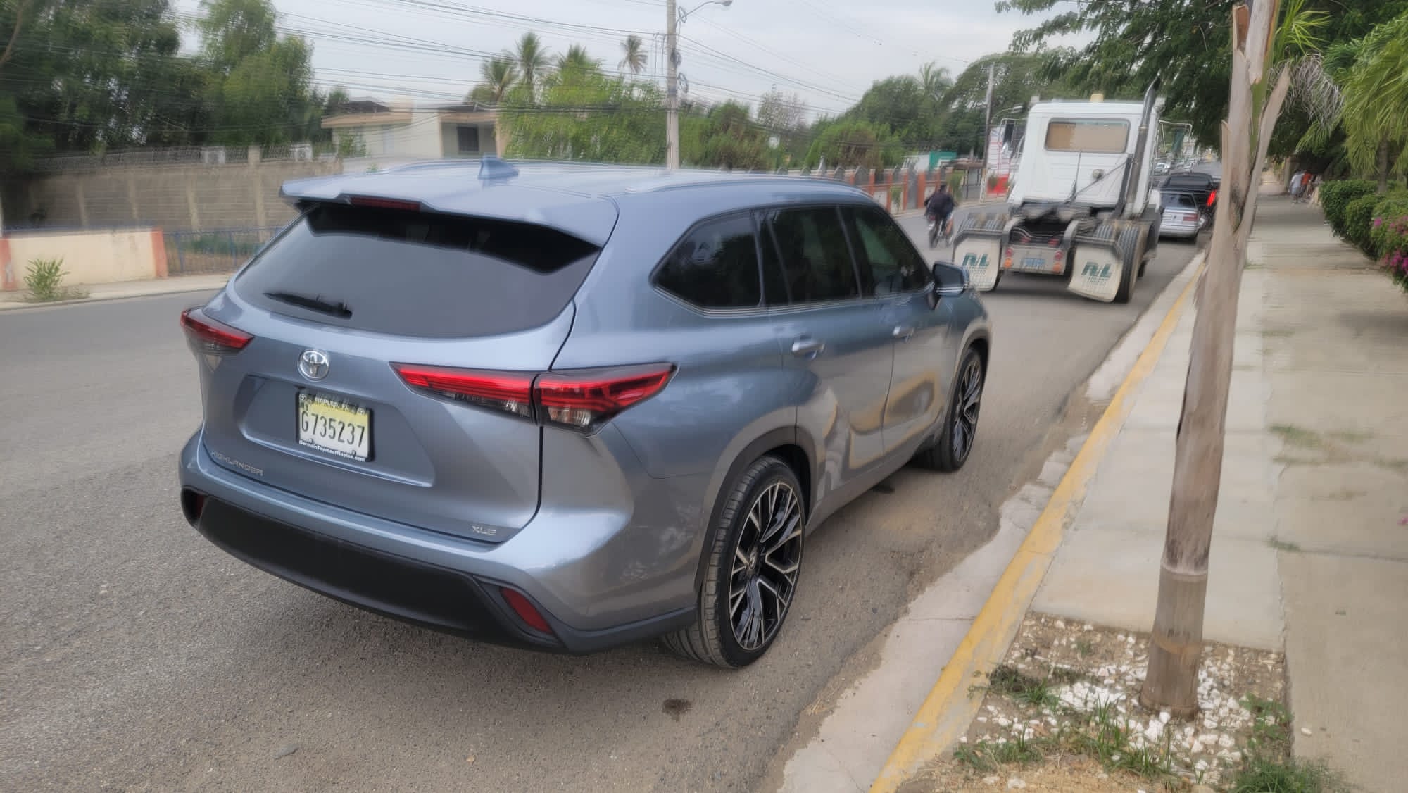 jeepetas y camionetas - Toyota higlander xle 2020 3